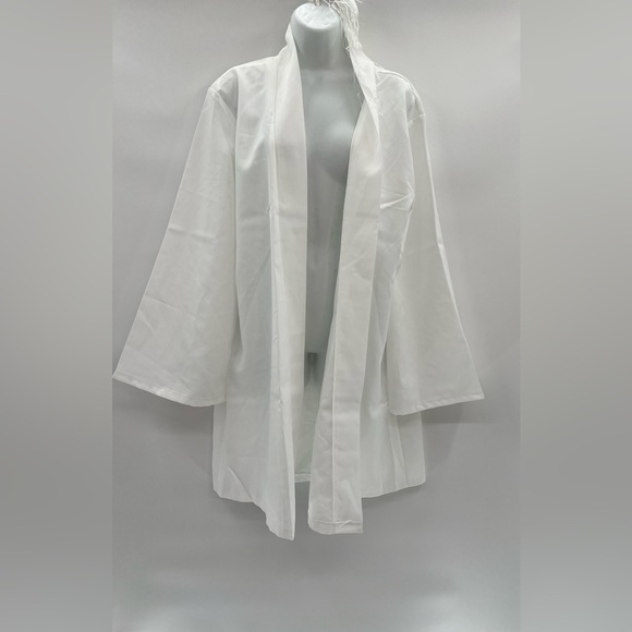 Men's Spectacular Creations White Robe - Size M NWOT - Picture 1 of 3